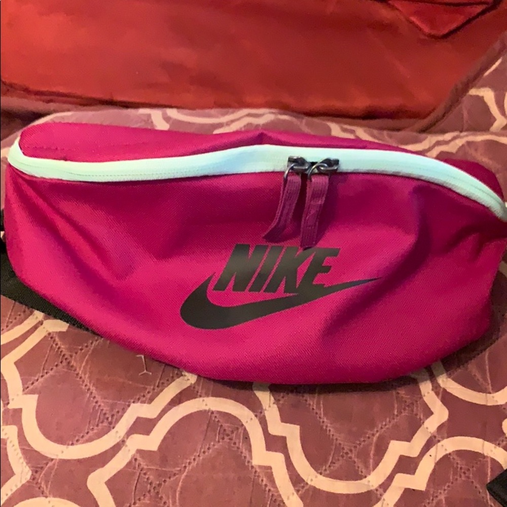 Womens Nike fanny pack